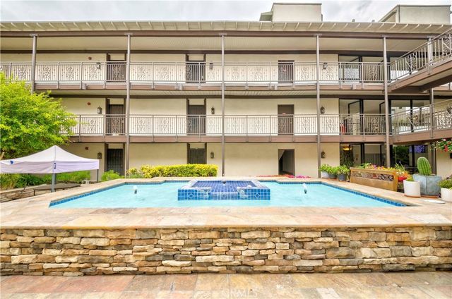 525 S Ardmore Avenue 336, Los Angeles, CA 90020