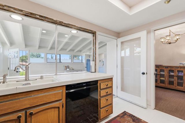 16555 Caminito Vecinos 39, San Diego, CA 92128