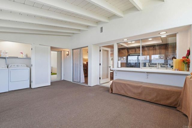 16555 Caminito Vecinos 39, San Diego, CA 92128