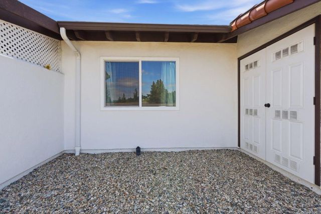 16555 Caminito Vecinos 39, San Diego, CA 92128