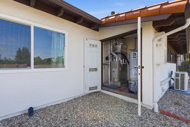 16555 Caminito Vecinos 39, San Diego, CA 92128