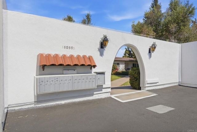 16555 Caminito Vecinos 39, San Diego, CA 92128