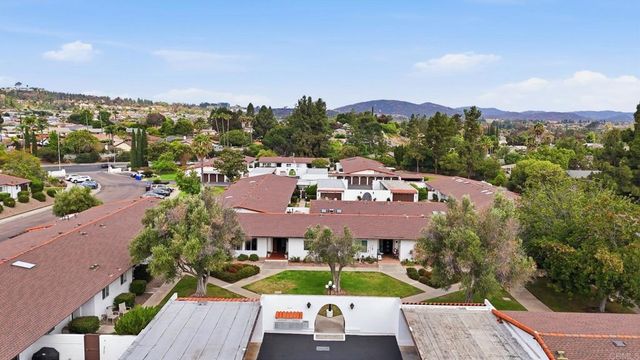 16555 Caminito Vecinos 39, San Diego, CA 92128