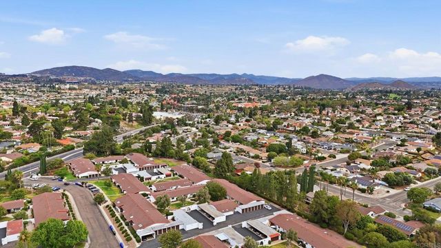16555 Caminito Vecinos 39, San Diego, CA 92128