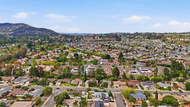 16555 Caminito Vecinos 39, San Diego, CA 92128