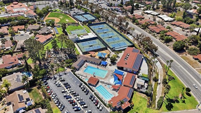 16555 Caminito Vecinos 39, San Diego, CA 92128