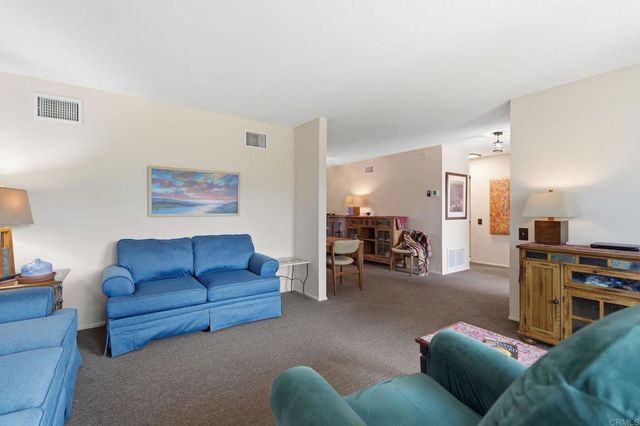 16555 Caminito Vecinos 39, San Diego, CA 92128