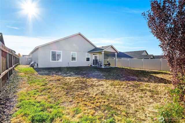 1344 E Nen Drive, Moses Lake, WA 98837