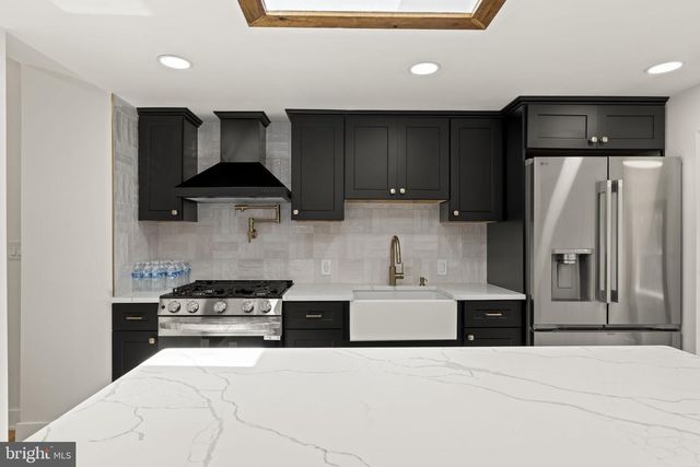 174-76 LAURISTON ST, Philadelphia, PA 19128