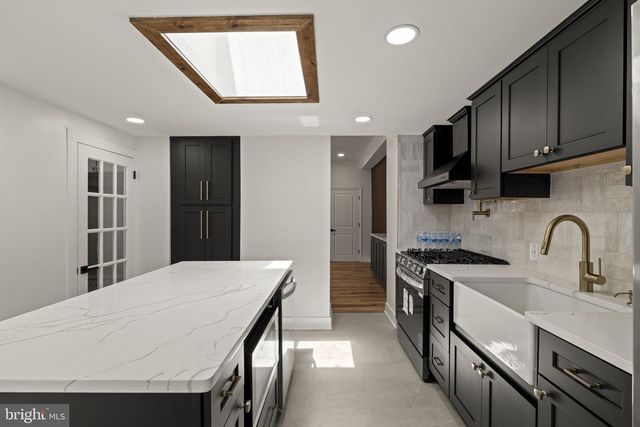 174-76 LAURISTON ST, Philadelphia, PA 19128