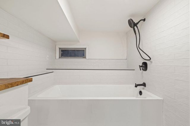 174-76 LAURISTON ST, Philadelphia, PA 19128