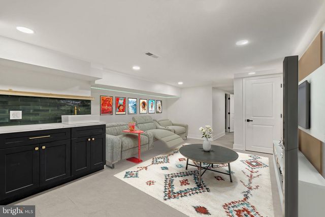 174-76 LAURISTON ST, Philadelphia, PA 19128