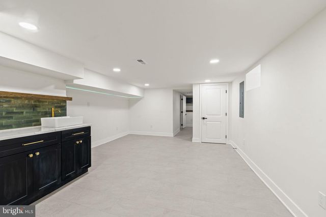 174-76 LAURISTON ST, Philadelphia, PA 19128