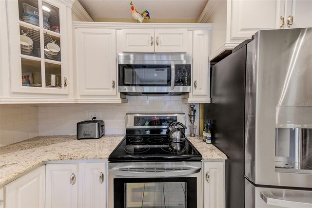 2728 BENTLEY DRIVE, Palm Harbor, FL 34684