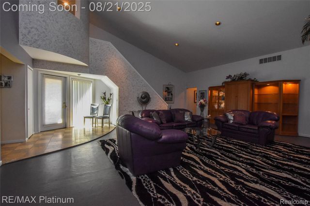 5160 Fenton Road, Hartland Township, MI 48430