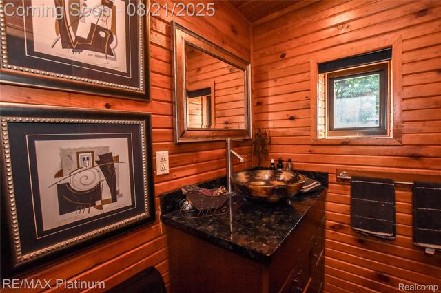 5160 Fenton Road, Hartland Township, MI 48430