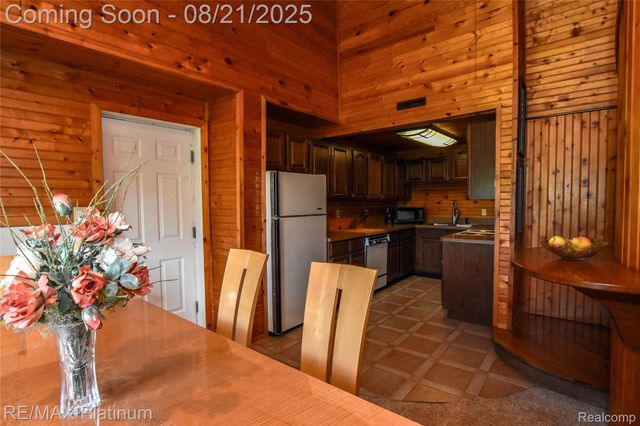 5160 Fenton Road, Hartland Township, MI 48430