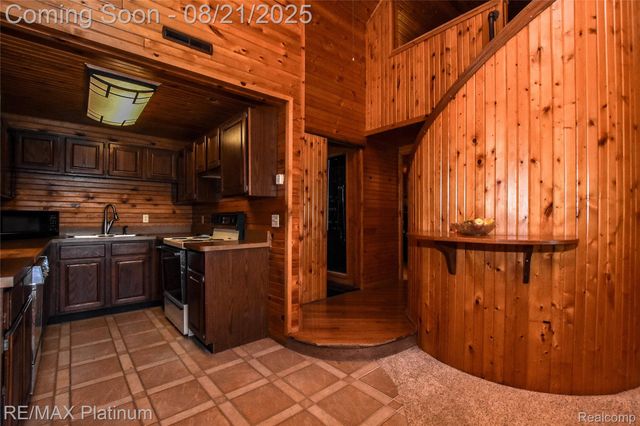 5160 Fenton Road, Hartland Township, MI 48430