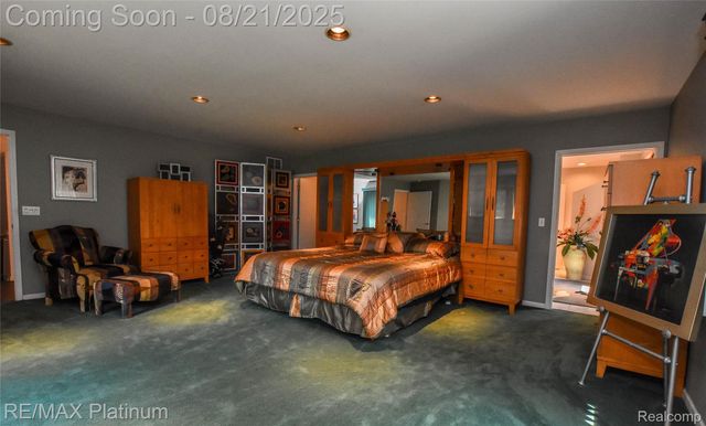 5160 Fenton Road, Hartland Township, MI 48430