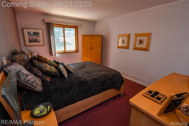 5160 Fenton Road, Hartland Township, MI 48430