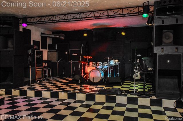 5160 Fenton Road, Hartland Township, MI 48430