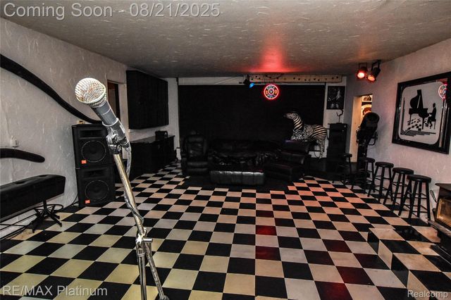 5160 Fenton Road, Hartland Township, MI 48430