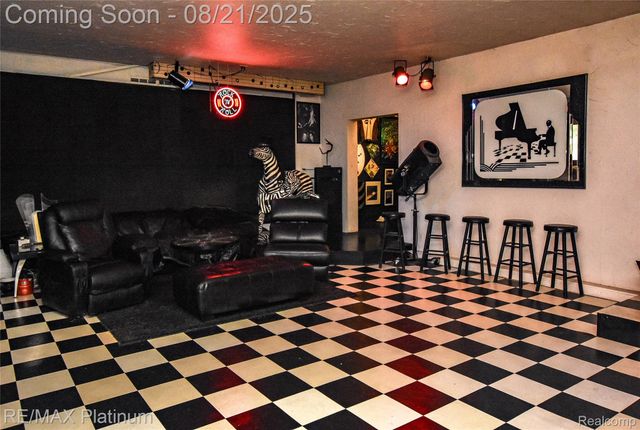 5160 Fenton Road, Hartland Township, MI 48430