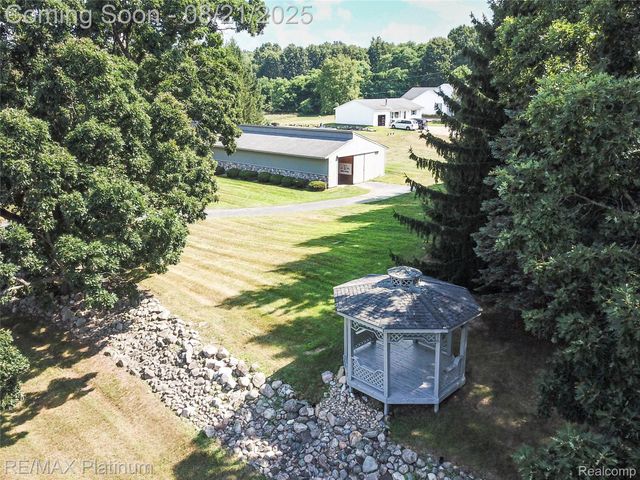 5160 Fenton Road, Hartland Township, MI 48430