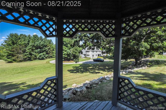 5160 Fenton Road, Hartland Township, MI 48430