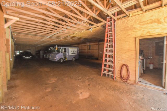 5160 Fenton Road, Hartland Township, MI 48430