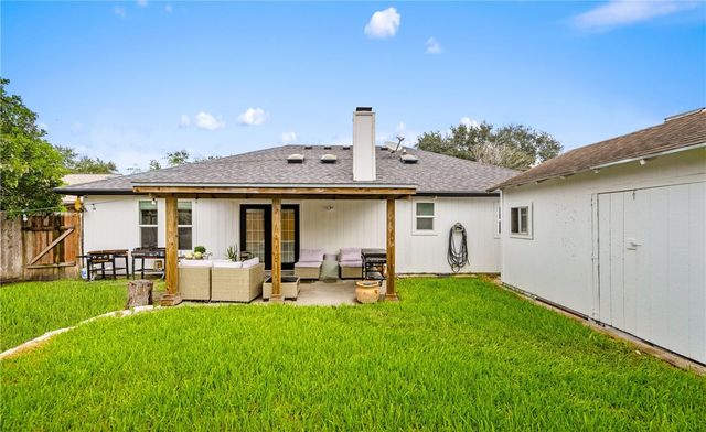 7005 Mansfield Dr, Corpus Christi, TX 78414