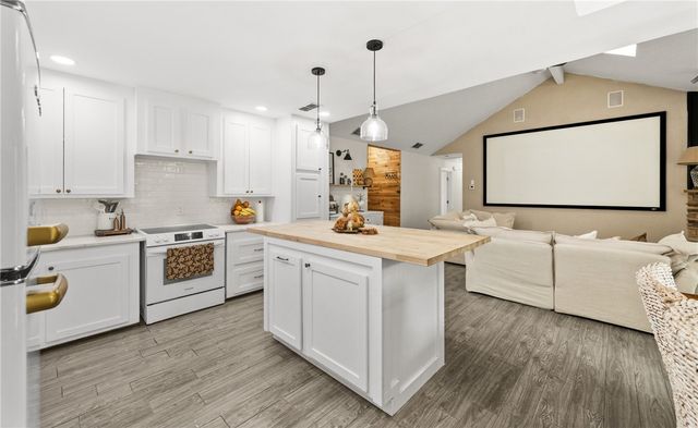 7005 Mansfield Dr, Corpus Christi, TX 78414