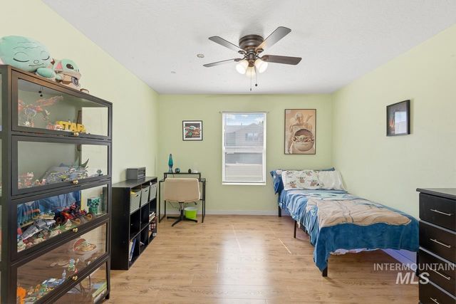 214 Parkmont Way, Caldwell, ID 83605
