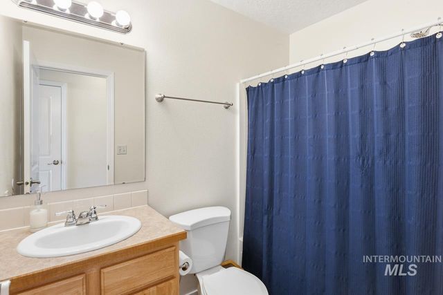 214 Parkmont Way, Caldwell, ID 83605