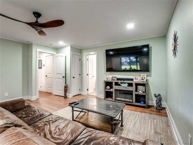 451465 Ridge Road Circle Circle, Afton, OK 74331