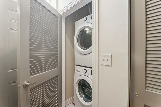 4445 N Magnolia Avenue 3, Chicago, IL 60640