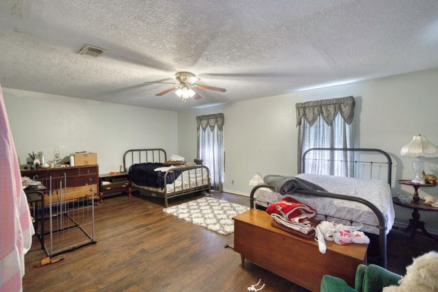7000 Fm 3060, Midway, TX 75852