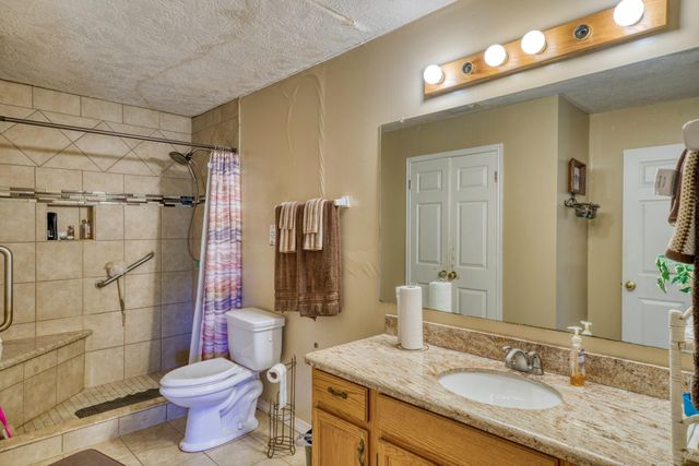 7000 Fm 3060, Midway, TX 75852