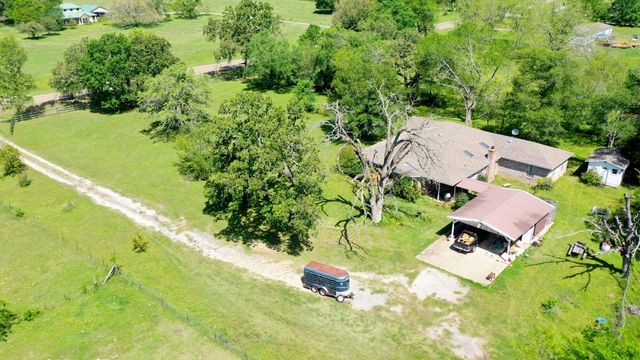 7000 Fm 3060, Midway, TX 75852