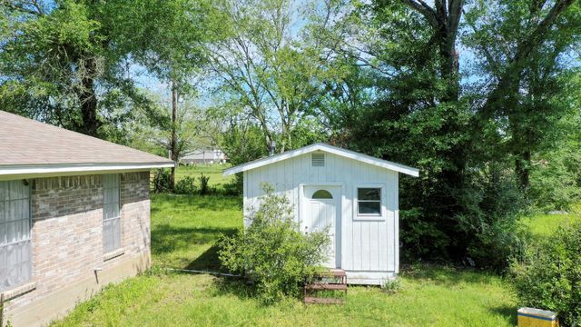7000 Fm 3060, Midway, TX 75852
