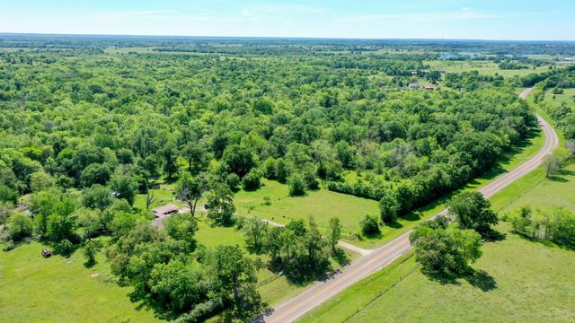 7000 Fm 3060, Midway, TX 75852