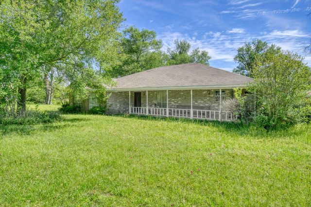 7000 Fm 3060, Midway, TX 75852