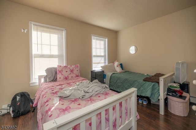 333 Magnolia Ave, Elizabeth City, NJ 07206