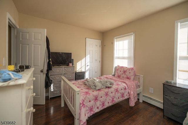 333 Magnolia Ave, Elizabeth City, NJ 07206