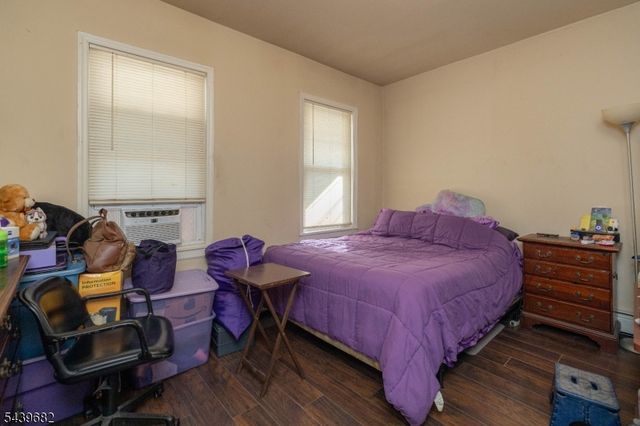 333 Magnolia Ave, Elizabeth City, NJ 07206