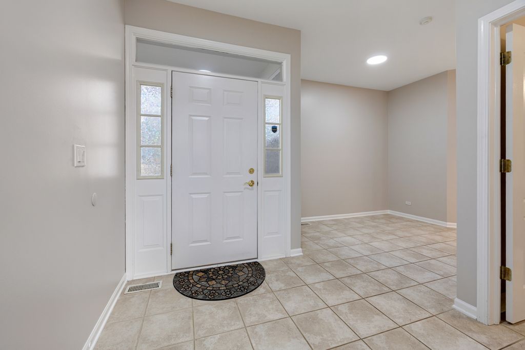 916 Havenshire Court 916, Naperville, IL 60565 — photo 5