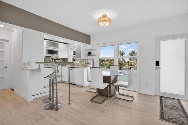 1043 Hillsboro Mile 21c, Hillsboro Beach, FL 33062