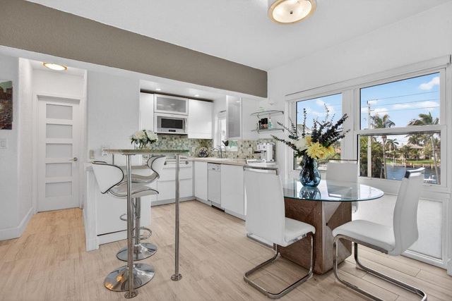 1043 Hillsboro Mile 21c, Hillsboro Beach, FL 33062