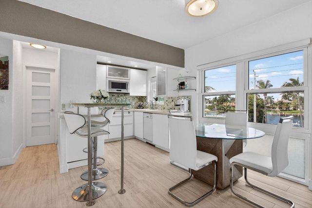 1043 Hillsboro Mile 21c, Hillsboro Beach, FL 33062