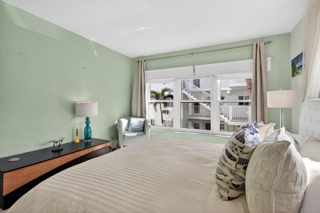 1043 Hillsboro Mile 21c, Hillsboro Beach, FL 33062